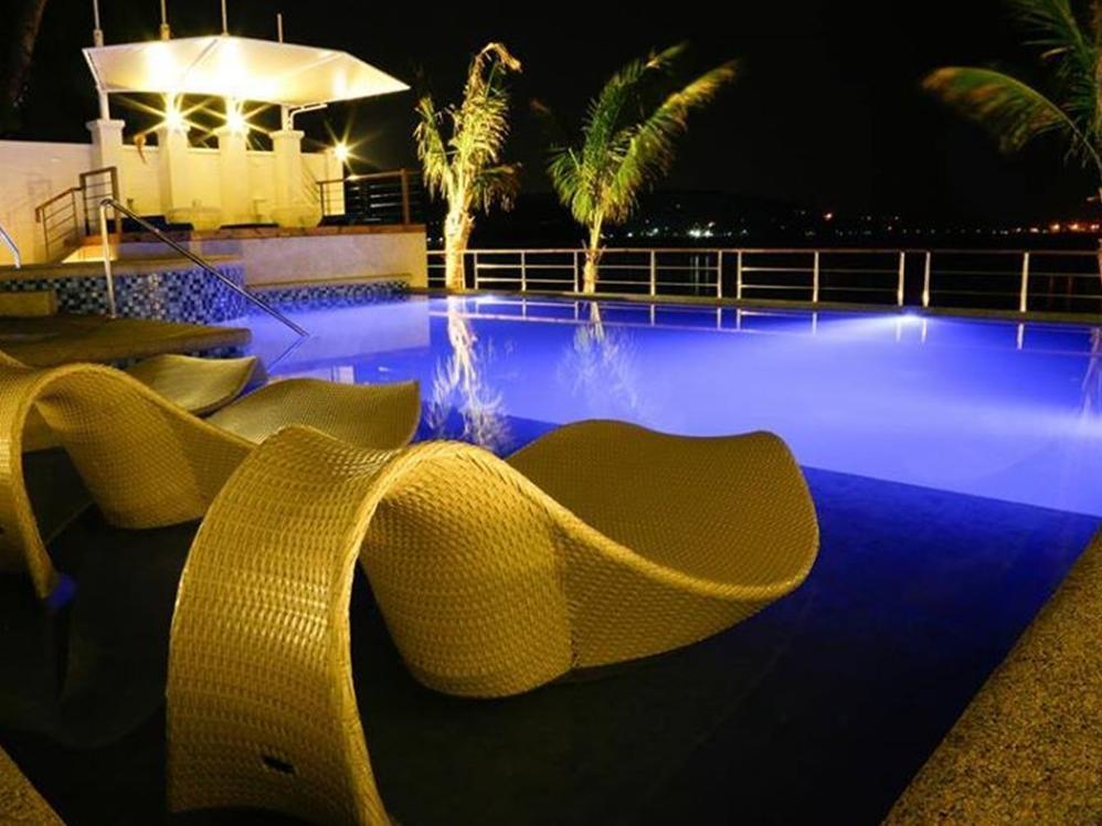 Icove Beach Hotel Olongapo Exterior foto